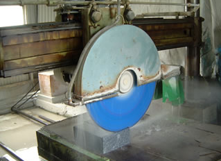 中型切削機(中口径ブレード)